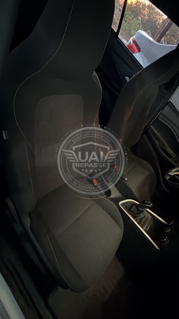 CHEV/ÔNIX HATCH foto 18