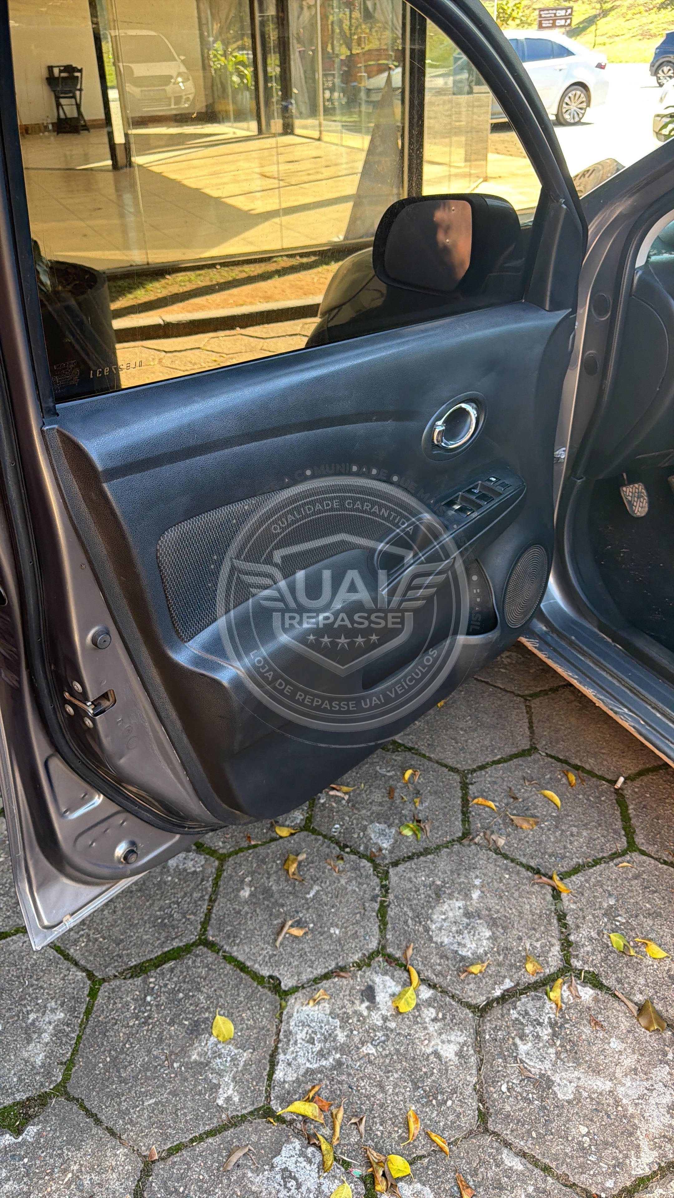 Nissan Versa foto 7