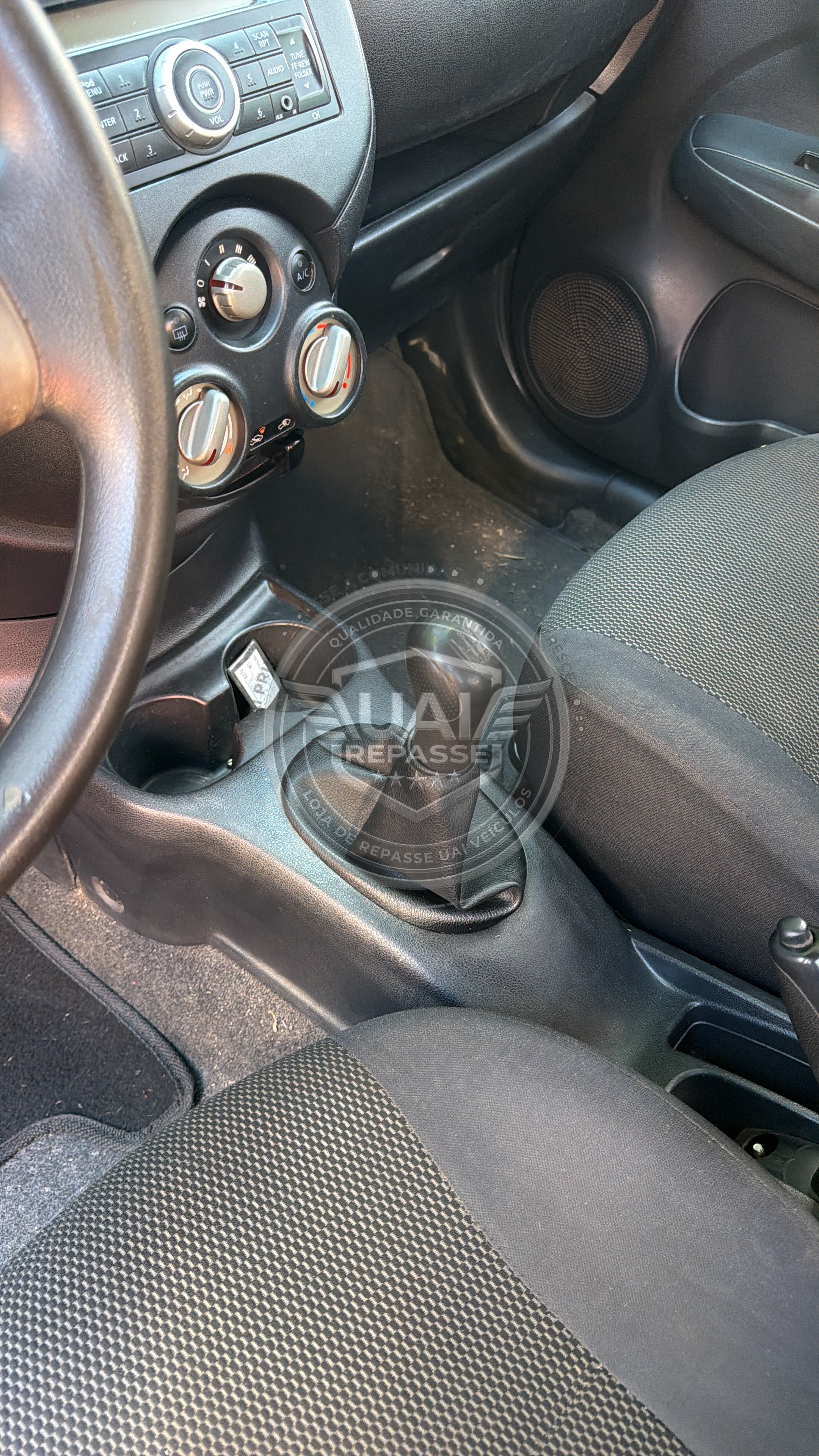 Nissan Versa foto 11