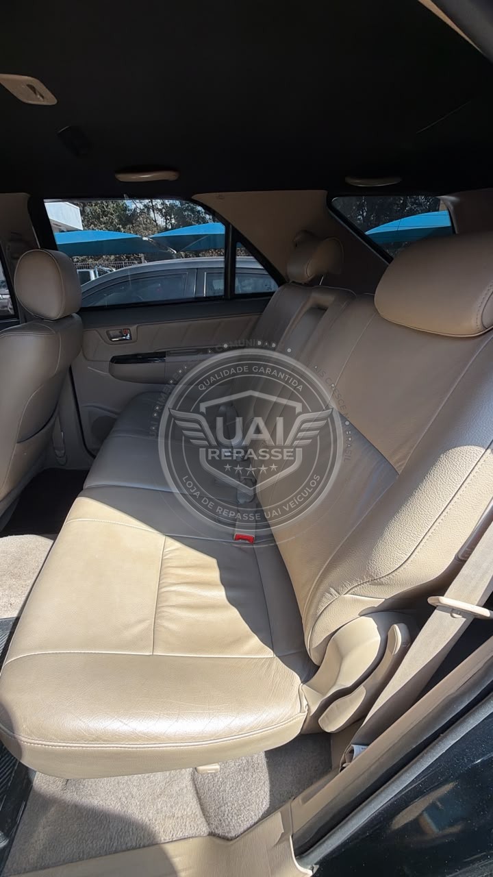 Toyota - Hilux SW4 SRV - Blindada foto 18