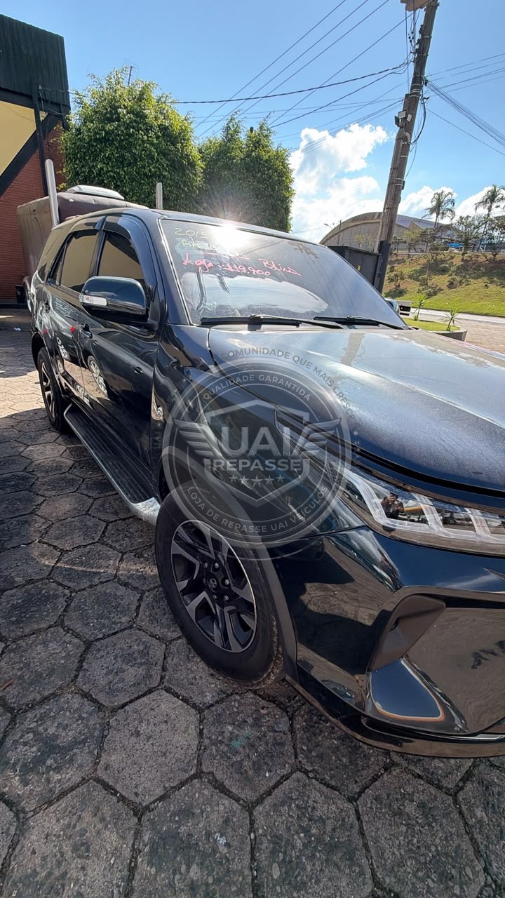 Toyota - Hilux SW4 SRV - Blindada foto 5