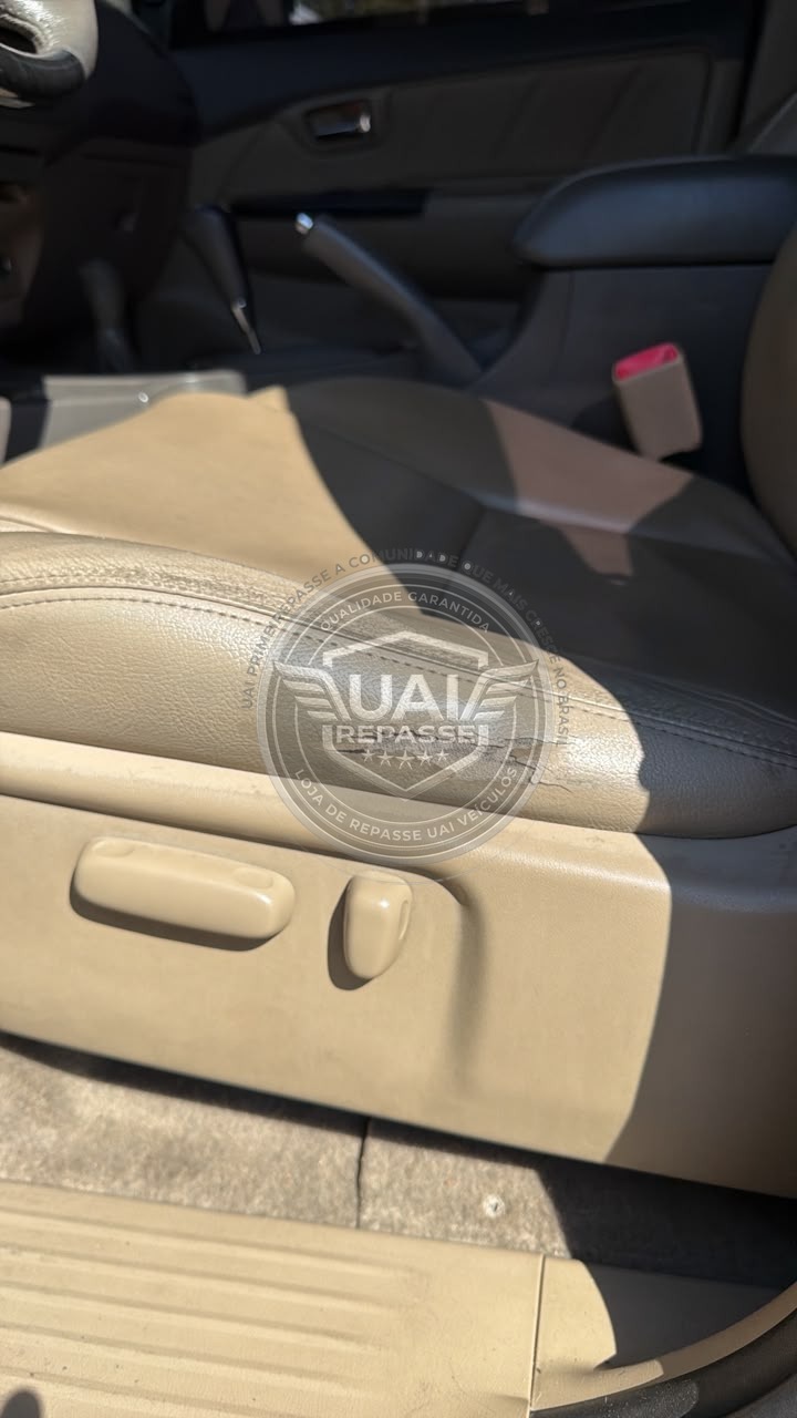 Toyota - Hilux SW4 SRV - Blindada foto 16